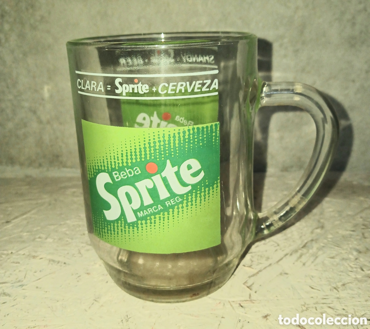 Otras botellas y bebidas antiguas de colecci&oacute;n: Antigua Jarra de Cristal Verde Sprite - Publicidad Clara / Cerveza - A&ntilde;os 80