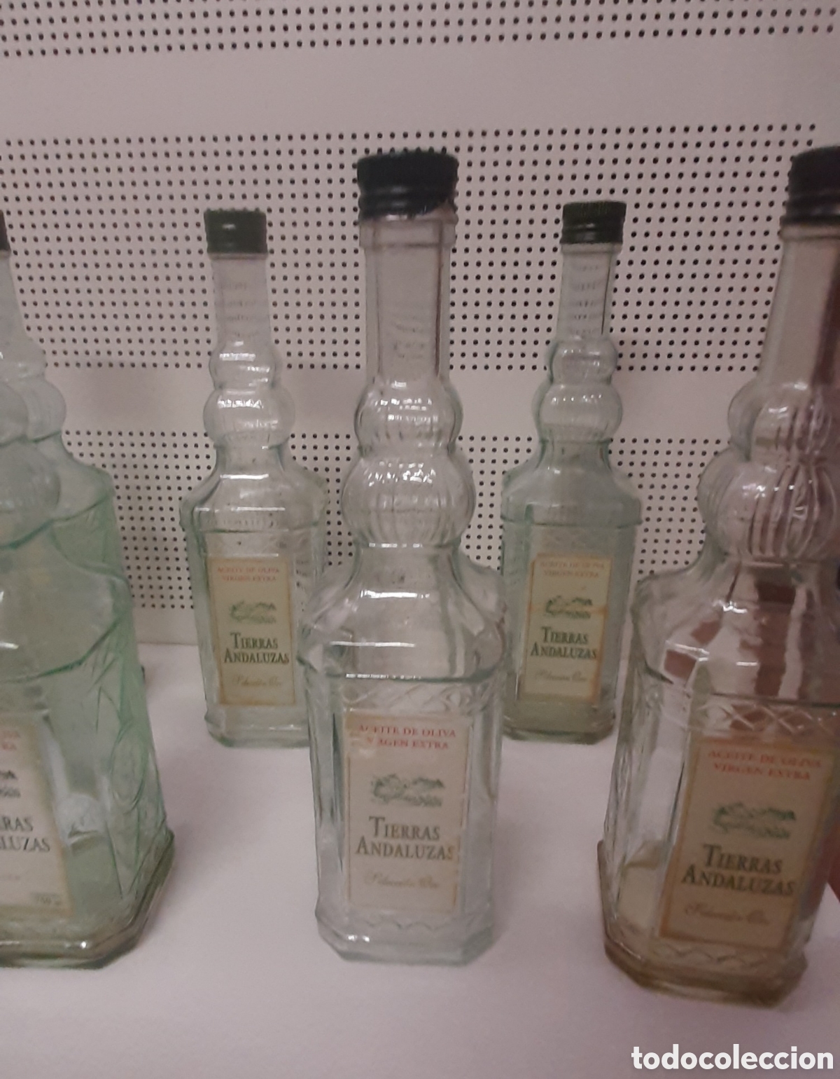 Otras botellas y bebidas antiguas de colecci&oacute;n: 8 botellas de cristal aceite