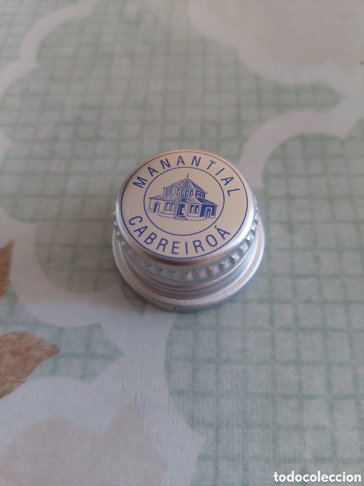Otras botellas y bebidas antiguas de colecci&oacute;n: TAPON MANANTIAL CABREIROA AGUA MINERAL NATURAL GALICIA HOSTELER&Iacute;A