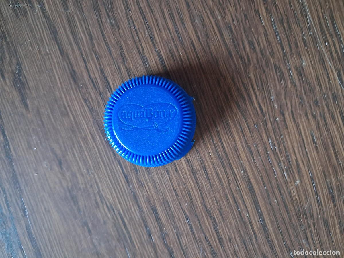 Otras botellas y bebidas antiguas de colecci&oacute;n: chapa tap&oacute;n rosca de pl&aacute;stico, aquabona.