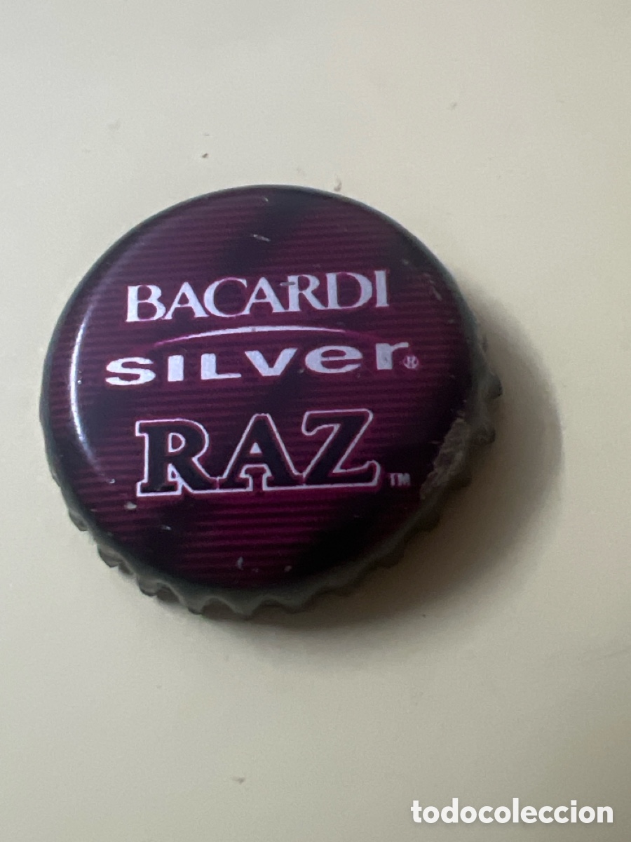 Otras botellas y bebidas antiguas de colecci&oacute;n: T4/X128/G1. CHAPA - Bebida alcoh&oacute;lica - Estados Unidos - Bacardi Silver Raz