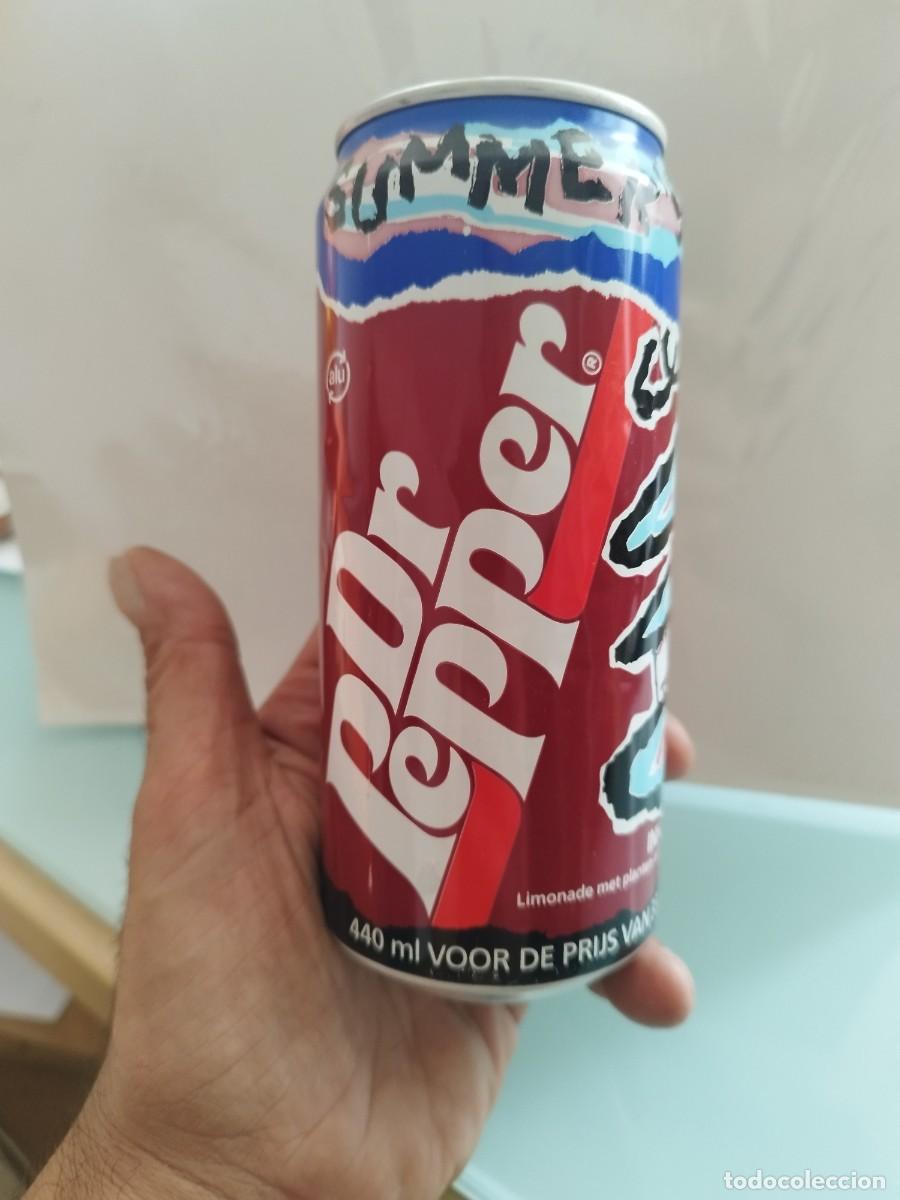 Otras botellas y bebidas antiguas de colecci&oacute;n: Lata vac&iacute;a de 440 ml de Dr Pepper parece ser una edici&oacute;n especial neerlandesa.
