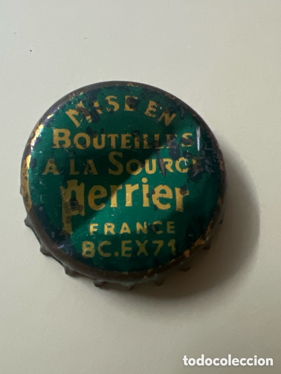 Otras botellas y bebidas antiguas de colecci&oacute;n: T4/X129/A2. CHAPA AGUA - Perrier Mise en Bouteilles a la Source France BC.EX 71