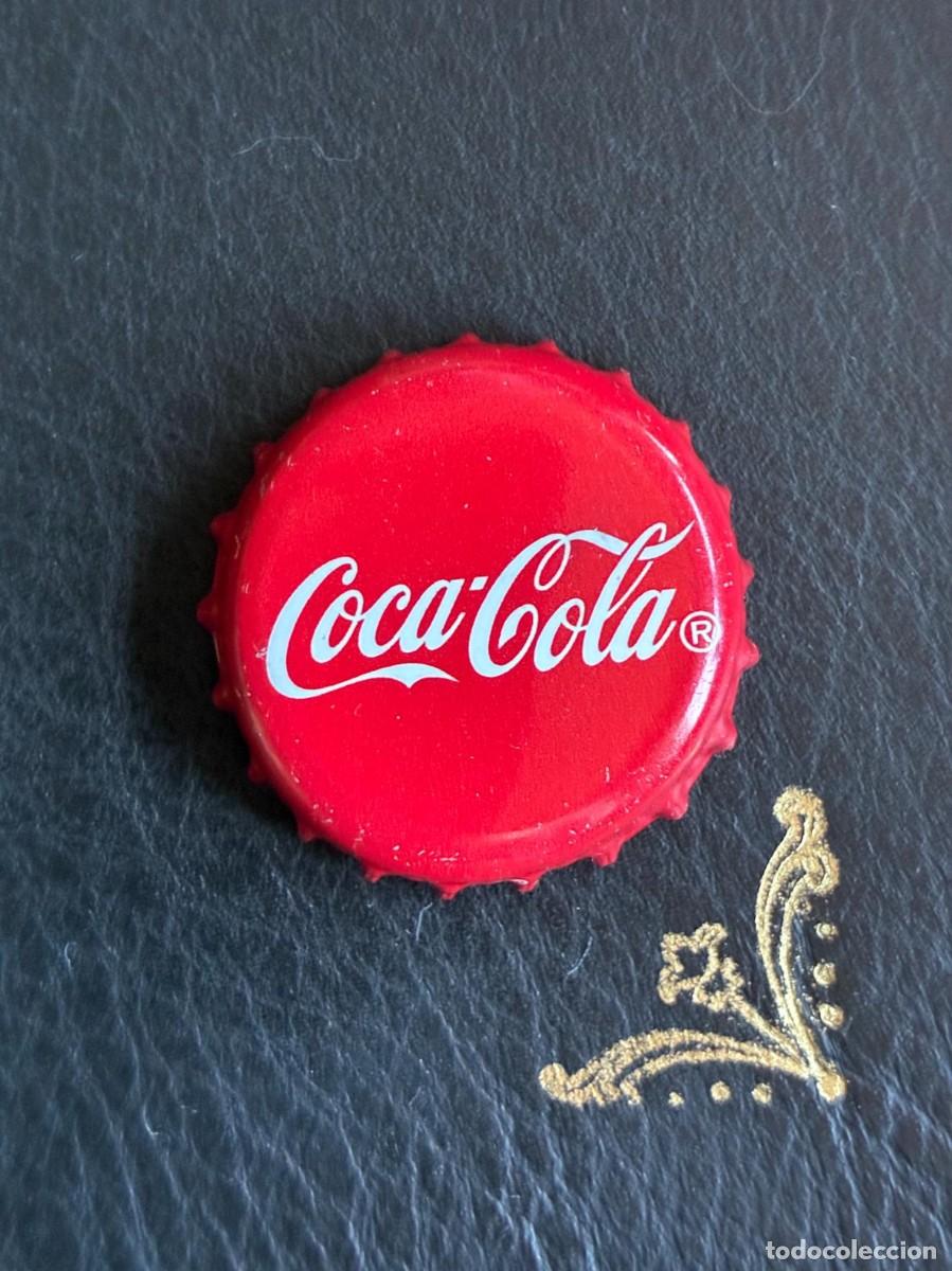 Otras botellas y bebidas antiguas de colecci&oacute;n: chapa de COCA COLA ROJA BOTTLE CAP usada