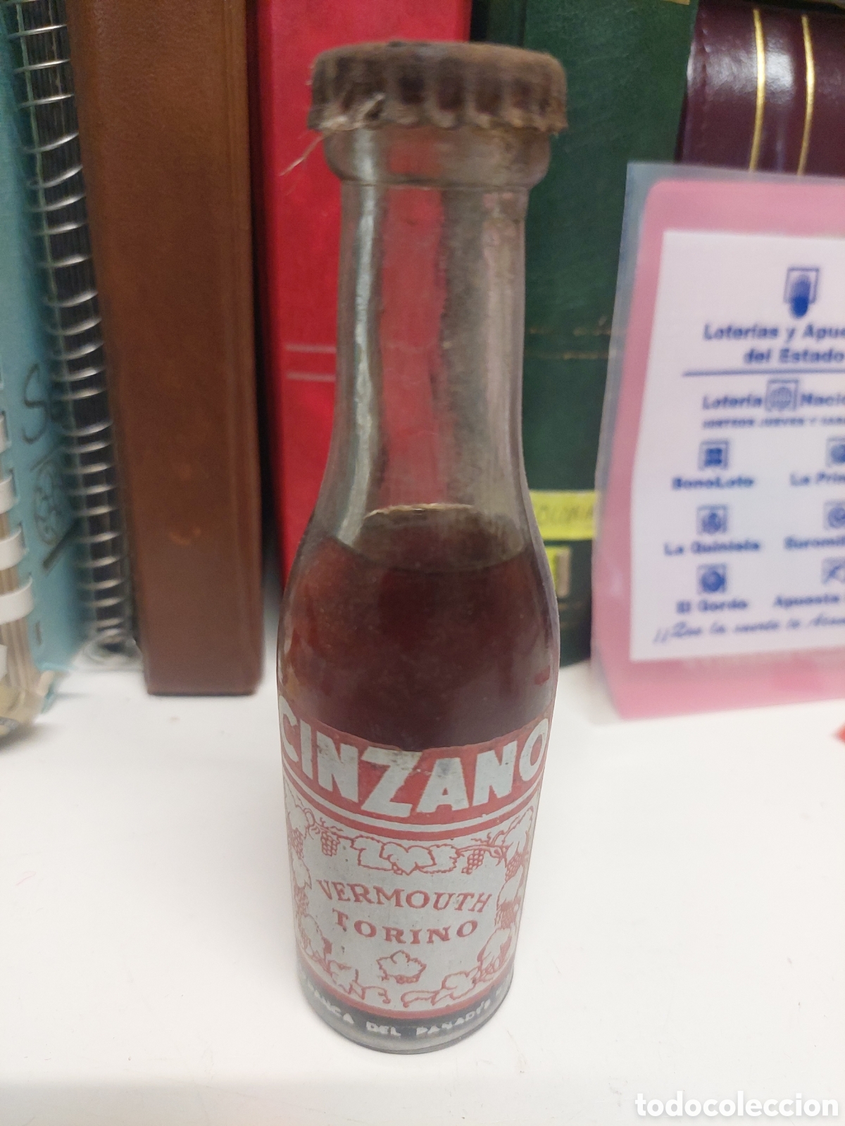 Otras botellas y bebidas antiguas de colecci&oacute;n: CINZANO VERMOUTH TORINO LLENA VINTAGE