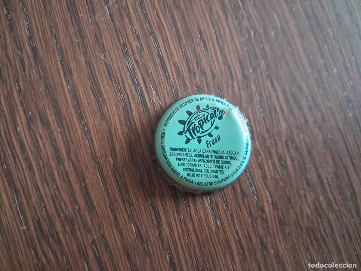 Otras botellas y bebidas antiguas de colecci&oacute;n: chapa tap&oacute;n corona de refresco de El Salvador, tropical, fresa.