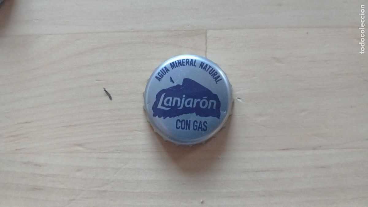 Otras botellas y bebidas antiguas de colecci&oacute;n: Chapa tapon corona, agua con gas LANJARON