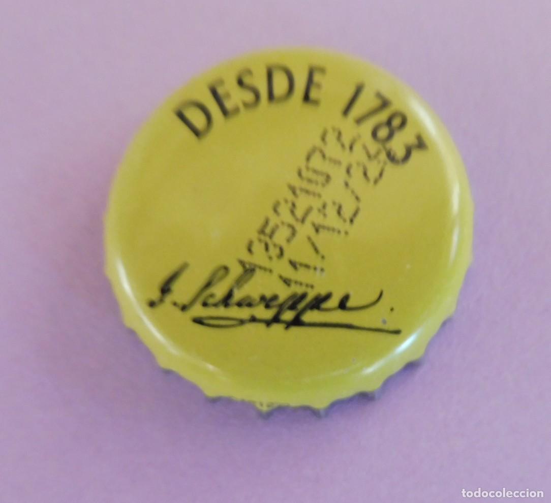 Otras botellas y bebidas antiguas de colecci&oacute;n: TAP&Oacute;N CORONA - CHAPA SCHWEPPES . VER FOTOS