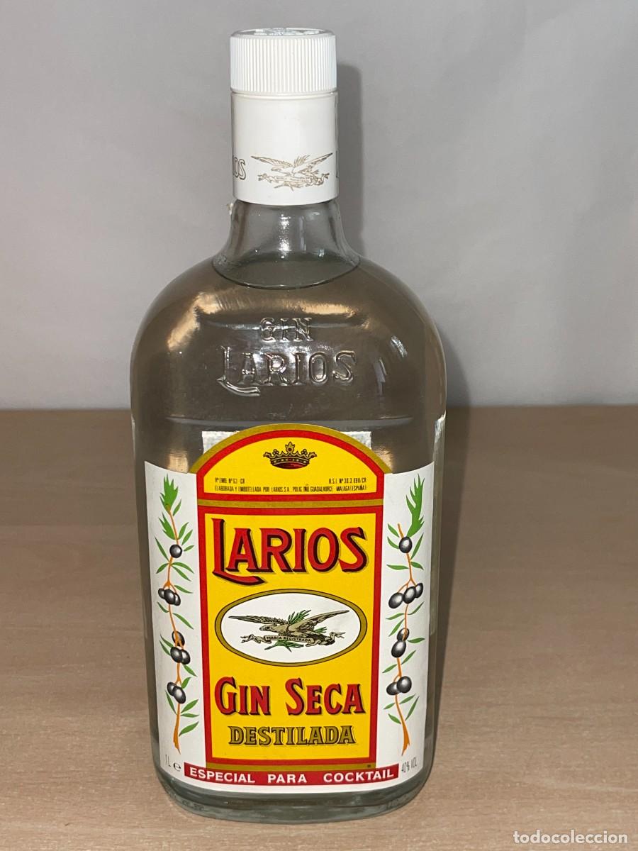 Otras botellas y bebidas antiguas de colecci&oacute;n: Antigua Botella LARIOS Gin Seca Destilada Ginebra Especial para Cocktail 1 Litro London Dry Gin