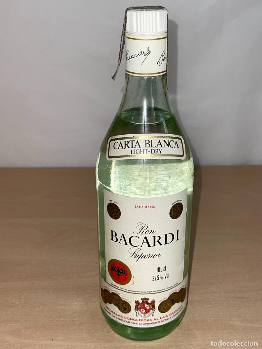 Otras botellas y bebidas antiguas de colecci&oacute;n: Antigua Botella Ron BACARDI Superior Carta Blanca Light-Dry 1 Litro