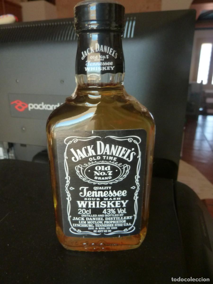 Otras botellas y bebidas antiguas de colecci&oacute;n: Whisky jack daniels 20cl. Precintado
