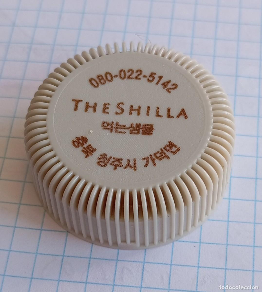 Otras botellas y bebidas antiguas de colecci&oacute;n: PEDIDO M&Iacute;NIMO 5 EUROS. TAP&Oacute;N ROSCA PL&Aacute;STICO COREA DEL SUR: The Shilla agua mineral natural.