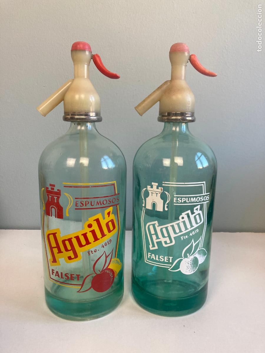 Otras botellas y bebidas antiguas de colecci&oacute;n: 2 SIFONES - ESPUMOSOS AGUIL&Oacute;, FALSET - CABEZAS ORIGINALES