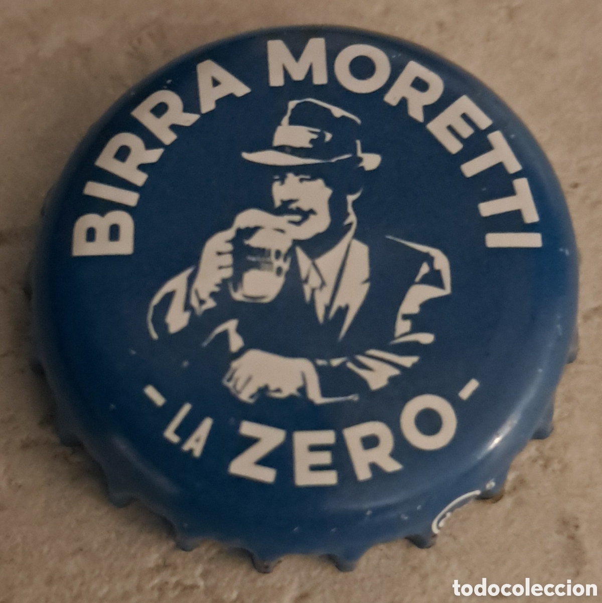 Otras botellas y bebidas antiguas de colecci&oacute;n: Chapa cerveza moretti