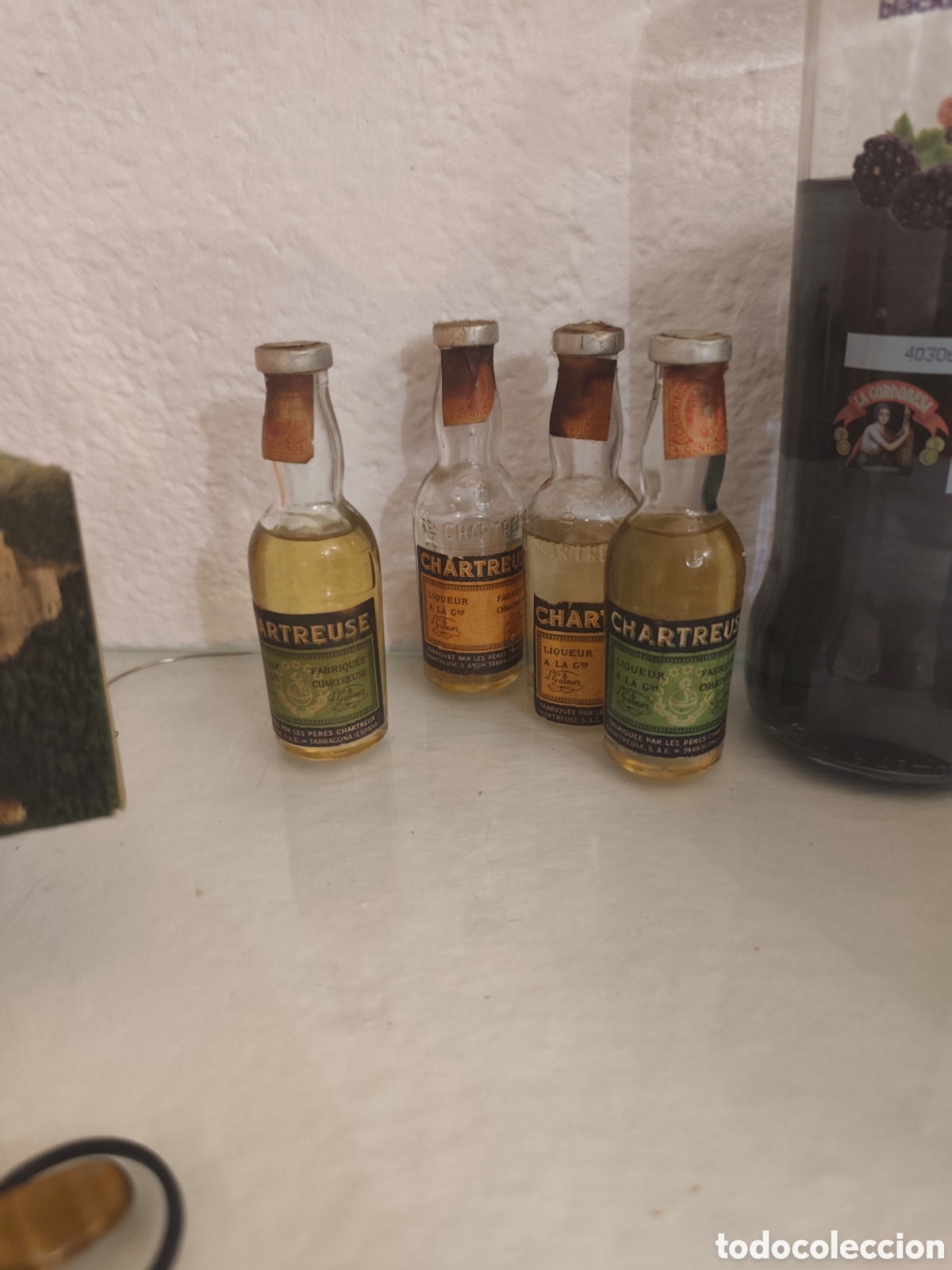 Otras botellas y bebidas antiguas de colecci&oacute;n: Botellitas antiguas 50 a 70