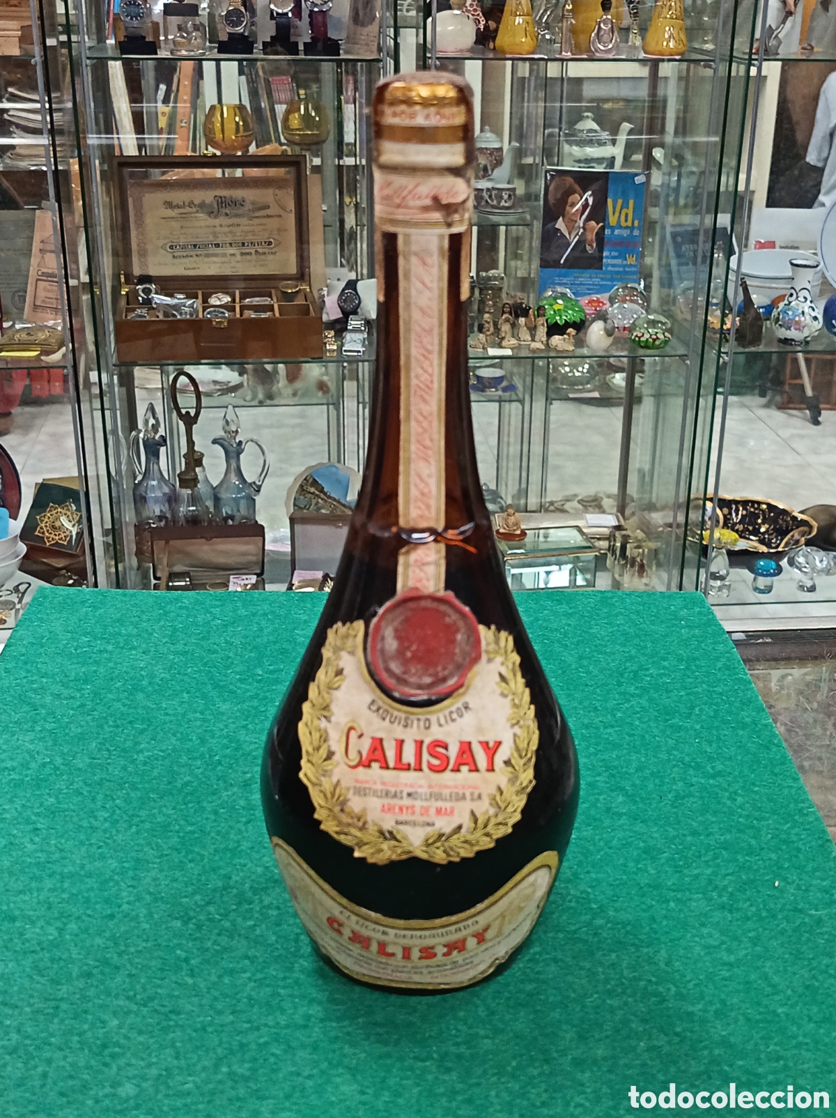 Otras botellas y bebidas antiguas de colecci&oacute;n: Botella Calisay precintada, Ferroquina, Mollfulleda Arenys de mar