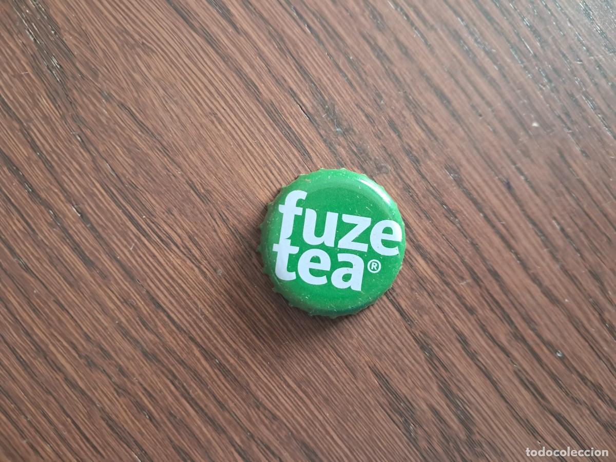 Otras botellas y bebidas antiguas de colecci&oacute;n: chapa tap&oacute;n corona, fuze tea.