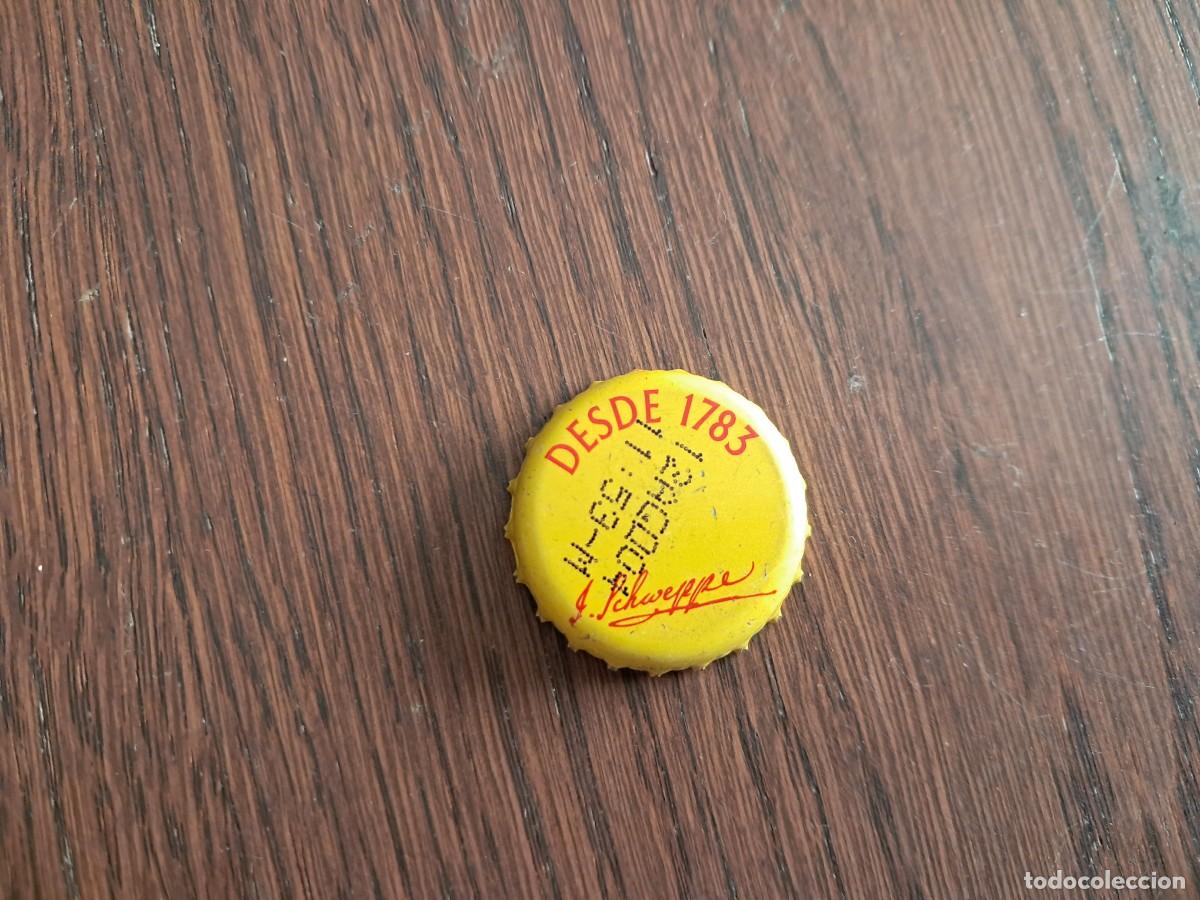 Otras botellas y bebidas antiguas de colecci&oacute;n: chapa tap&oacute;n corona de t&oacute;nica schweppes.