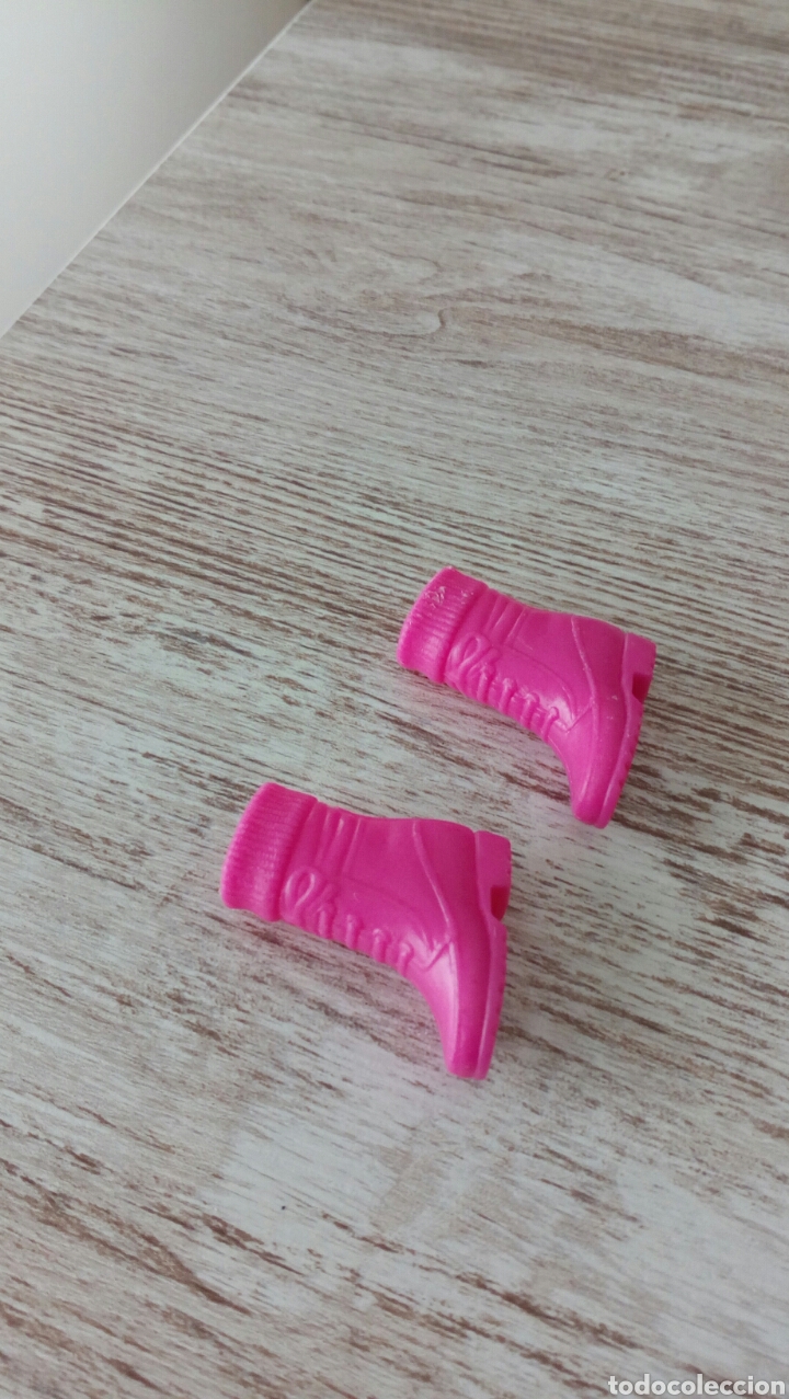 Otras mu&ntilde;ecas de Famosa cl&aacute;sicas y de colecci&oacute;n: Botas Barbie. - Foto 1