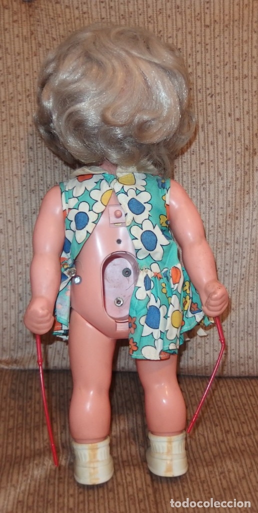 RARE ANCIENNE POUPEE Lesly De Famosa De 1976 Soeur De Nancy + 2 Robes D