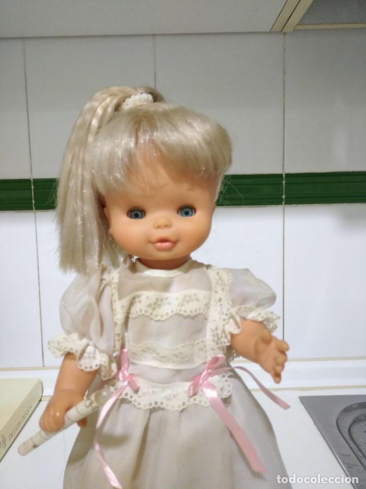 Otras mu&ntilde;ecas de Famosa cl&aacute;sicas y de colecci&oacute;n: Mu&ntilde;eca Helen de comunion - Foto 2