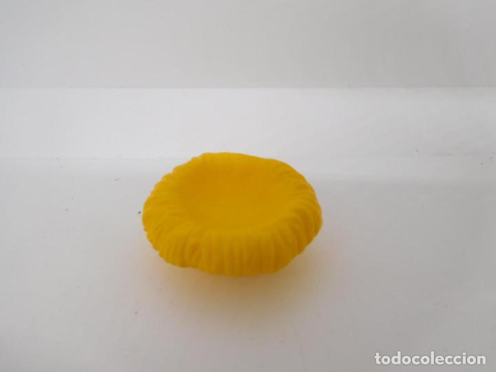 Otras mu&ntilde;ecas de Famosa cl&aacute;sicas y de colecci&oacute;n: Pieza complemento Granja de los Pin y Pon - Foto 1