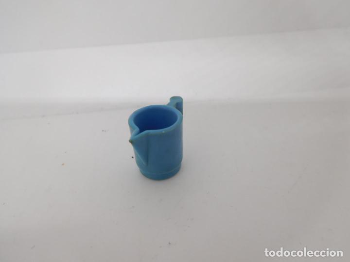 Otras mu&ntilde;ecas de Famosa cl&aacute;sicas y de colecci&oacute;n: Pieza complemento de los Pin y Pon jarra - Foto 1