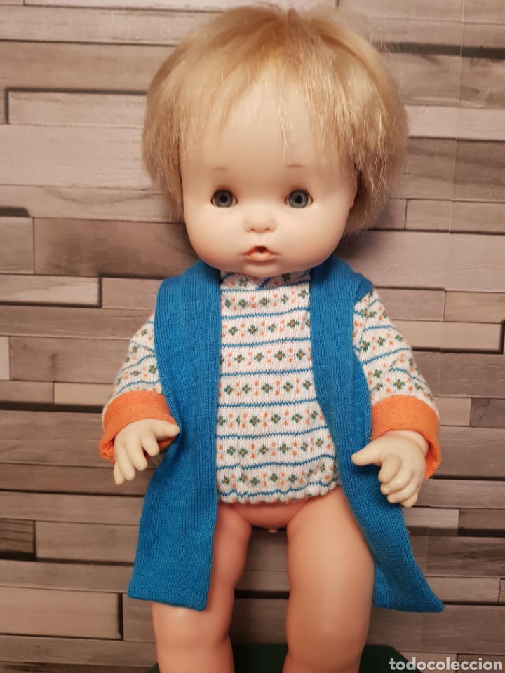 Otras mu&ntilde;ecas de Famosa cl&aacute;sicas y de colecci&oacute;n: Jersey con bufanda v&aacute;lido para Nenuco - Foto 2
