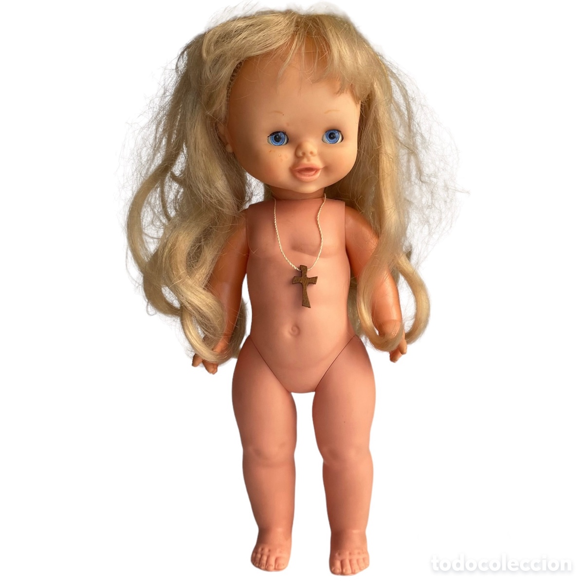 Otras Mu&ntilde;ecas de Famosa cl&aacute;sicas y de colecci&oacute;n: Mu&ntilde;eca Carolin con cruz de Comunion Famosa ojos azules margarita durmientes