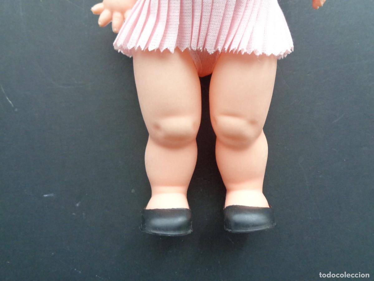 Otras mu&ntilde;ecas de Famosa cl&aacute;sicas y de colecci&oacute;n: MU&Ntilde;ECA CON ROPA ORIGINAL - Foto 4