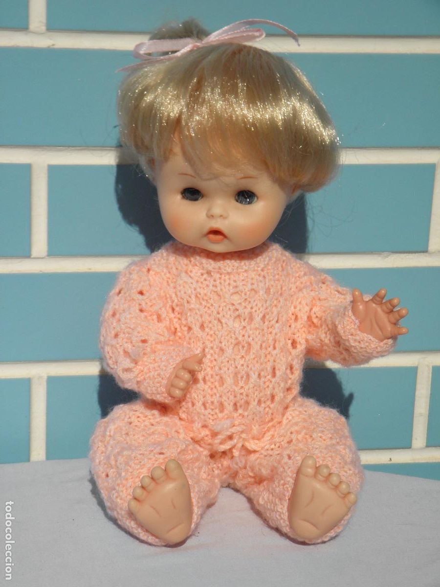 Otras Mu&ntilde;ecas de Famosa cl&aacute;sicas y de colecci&oacute;n: Mu&ntilde;eca beb&eacute; antigua Dunia Pa&ntilde;al de Famosa