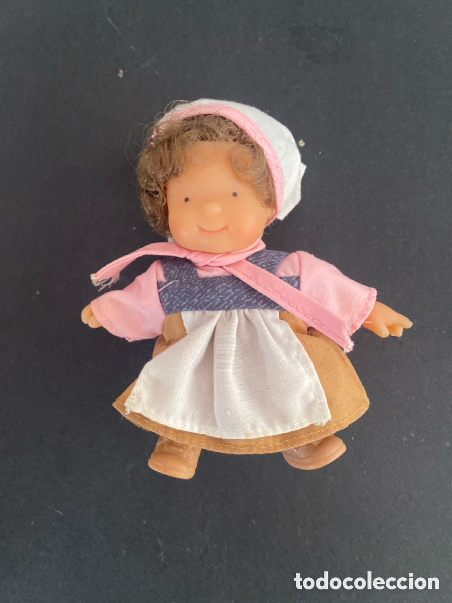 Otras Mu&ntilde;ecas de Famosa cl&aacute;sicas y de colecci&oacute;n: Mu&ntilde;eca Las tres mellizas