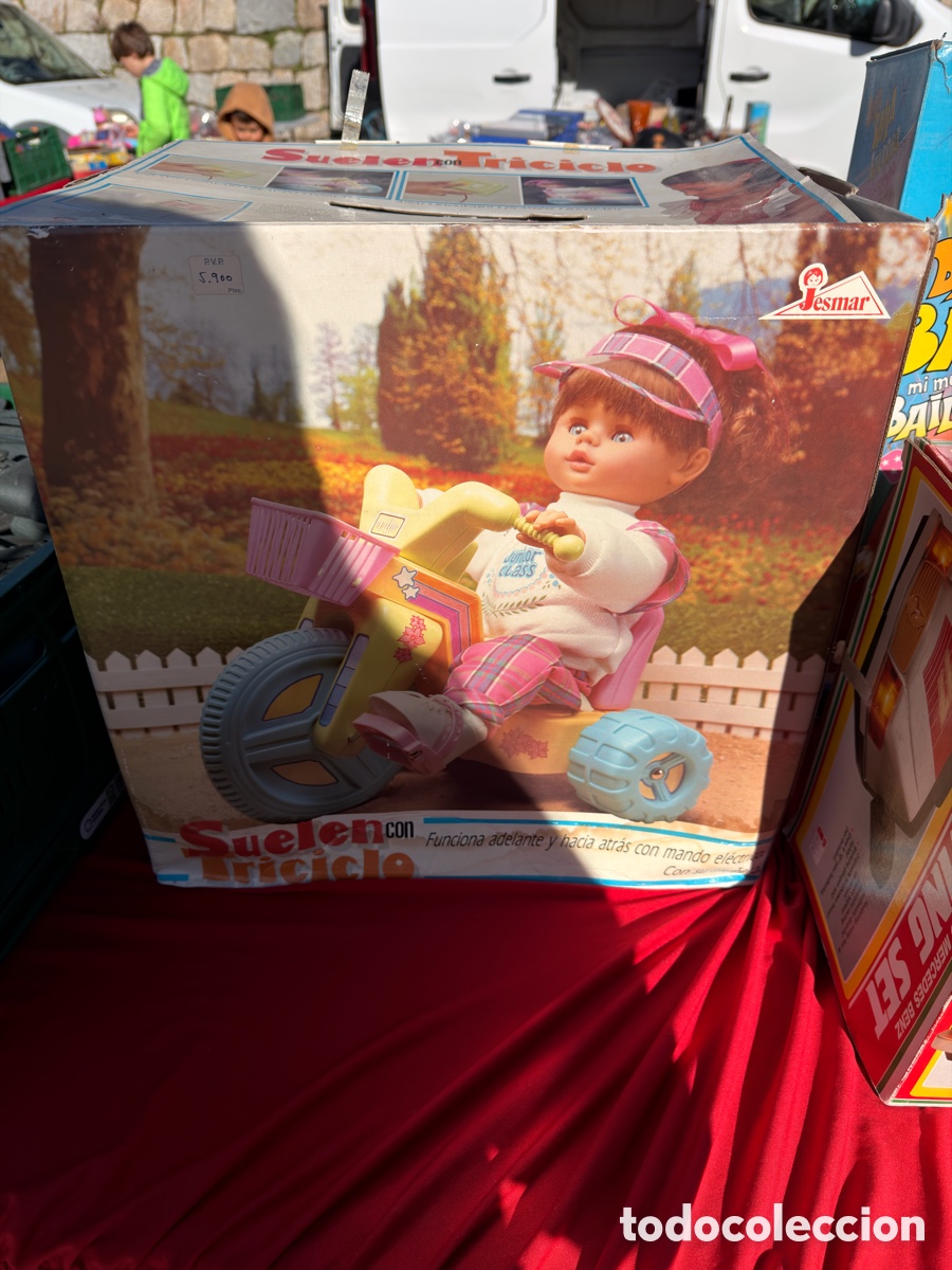 Otras Mu&ntilde;ecas de Famosa cl&aacute;sicas y de colecci&oacute;n: Mu&ntilde;eca suelen con triciclo