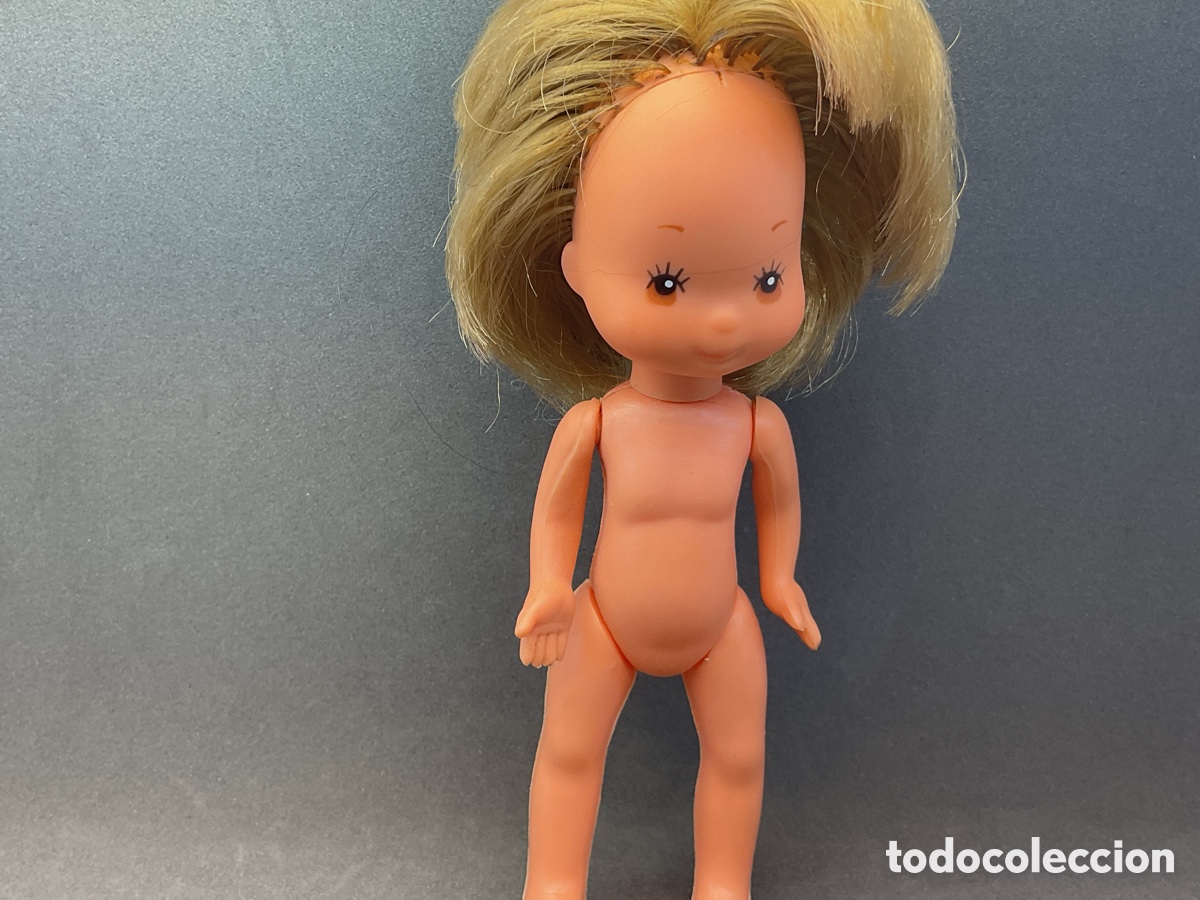 Otras Mu&ntilde;ecas de Famosa cl&aacute;sicas y de colecci&oacute;n: Antigua Mu&ntilde;eca de Laura de las Monta&ntilde;as.