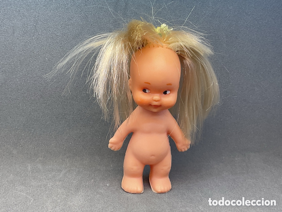 Otras Mu&ntilde;ecas de Famosa cl&aacute;sicas y de colecci&oacute;n: ANTIGUA MU&Ntilde;EQUITA TIN TAN DE FAMOSA. PELO RUBIO CON LAZO.