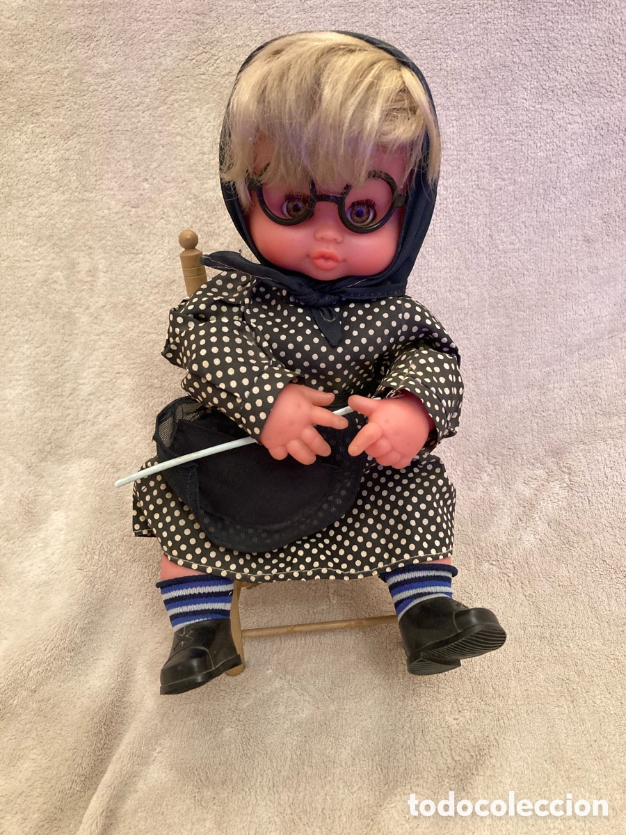 Otras Mu&ntilde;ecas de Famosa cl&aacute;sicas y de colecci&oacute;n: Mu&ntilde;eca vintage Tejedora Nicasia Tricota