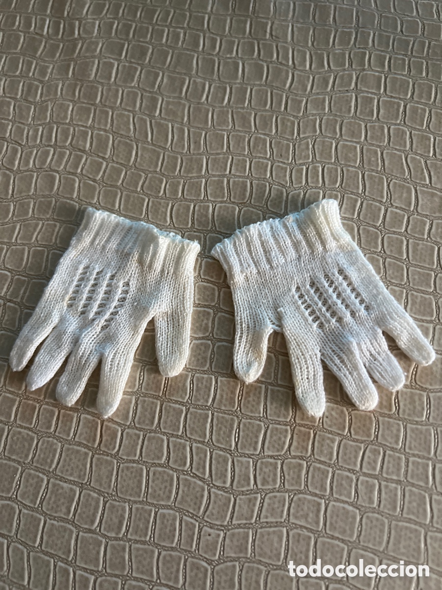 Otras Mu&ntilde;ecas de Famosa cl&aacute;sicas y de colecci&oacute;n: GUANTES PARA MU&Ntilde;ECA GUENDOLINA