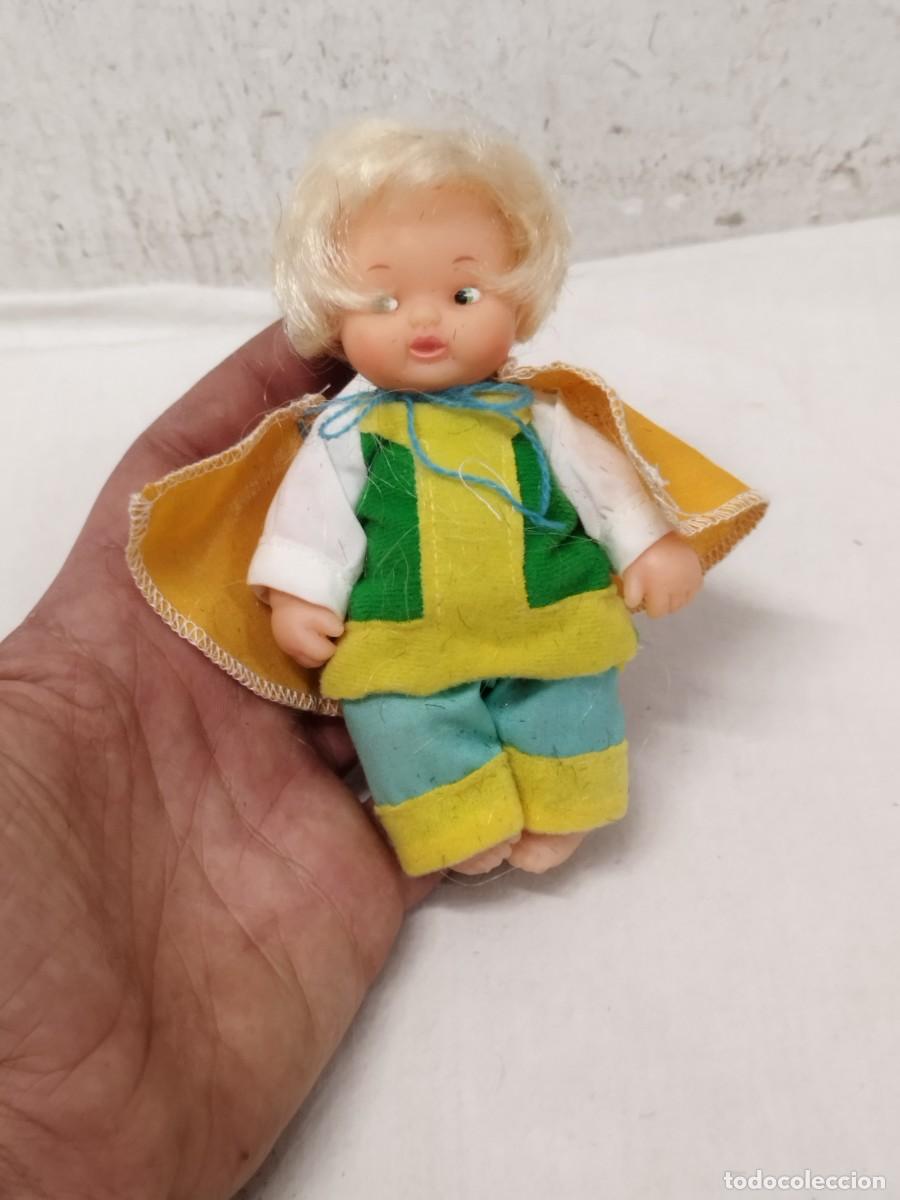 Otras Mu&ntilde;ecas de Famosa cl&aacute;sicas y de colecci&oacute;n: Antigua mu&ntilde;eca Barriguitas pr&iacute;ncipe de rana.