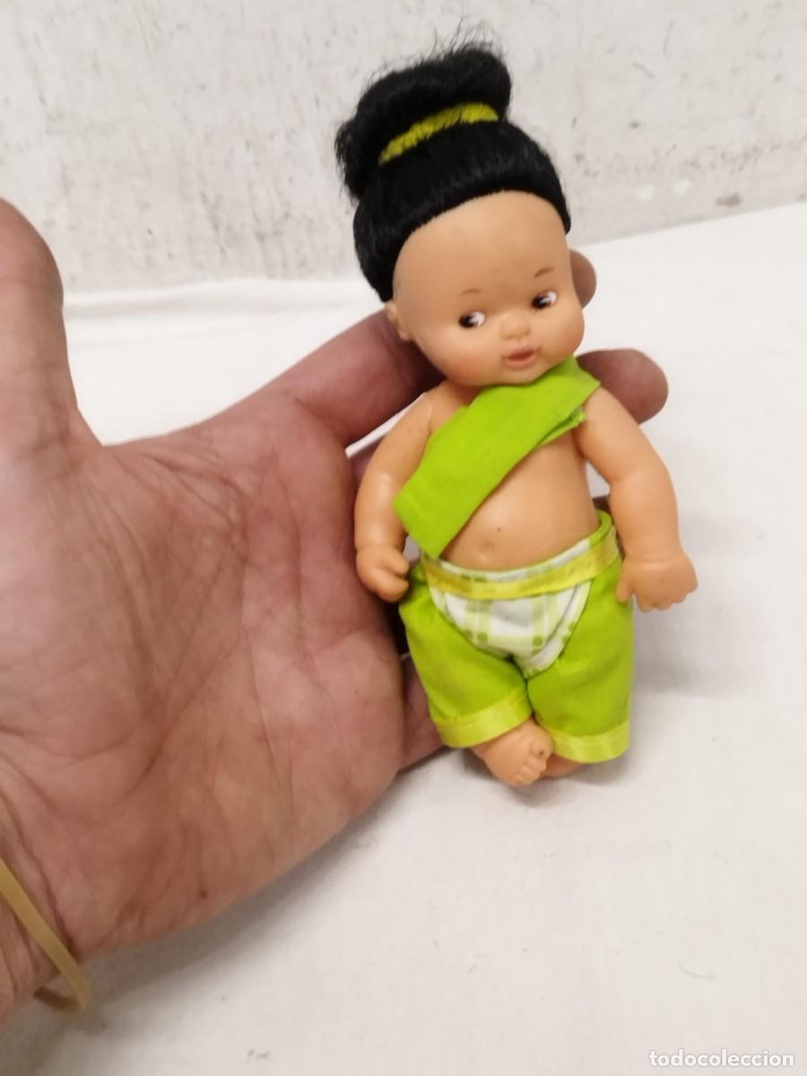 Otras Mu&ntilde;ecas de Famosa cl&aacute;sicas y de colecci&oacute;n: Antigua mu&ntilde;eca Barriguitas vestida de tailandia.