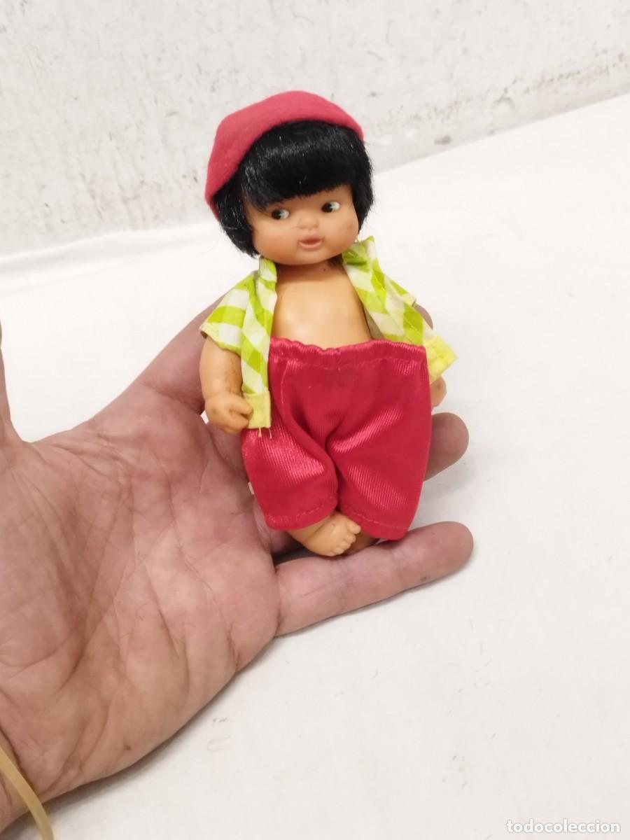 Otras Mu&ntilde;ecas de Famosa cl&aacute;sicas y de colecci&oacute;n: Antigua mu&ntilde;eca Barriguitas vestida del cuento Ali Baba.