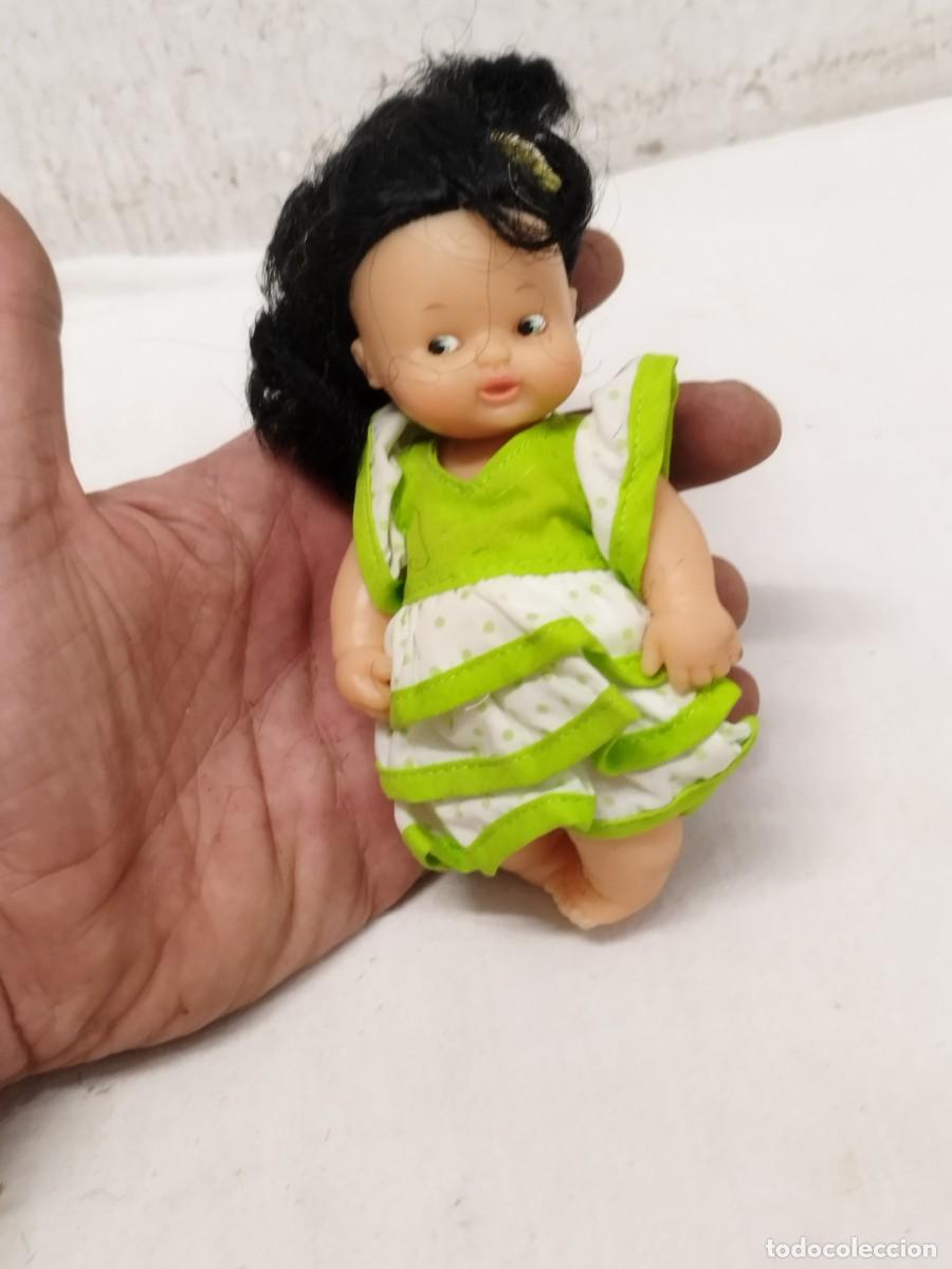 Otras Mu&ntilde;ecas de Famosa cl&aacute;sicas y de colecci&oacute;n: Antigua mu&ntilde;eca Barriguitas vestida de tradicional andaluza, rociera. Andalucia.