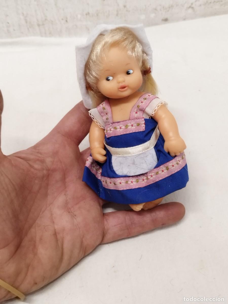 Otras Mu&ntilde;ecas de Famosa cl&aacute;sicas y de colecci&oacute;n: Antigua mu&ntilde;eca Barriguitas vestida tradicional Holanda, Pa&iacute;ses Bajos.