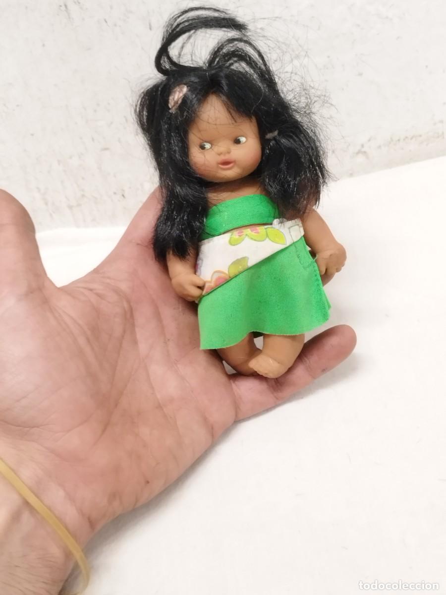 Otras Mu&ntilde;ecas de Famosa cl&aacute;sicas y de colecci&oacute;n: Antigua mu&ntilde;eca Barriguitas Hawaiana.