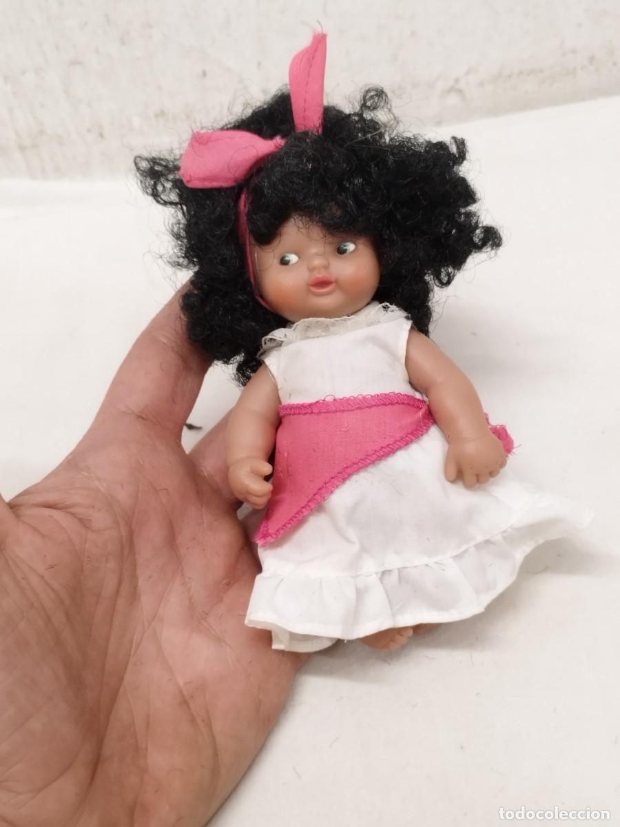 Otras Mu&ntilde;ecas de Famosa cl&aacute;sicas y de colecci&oacute;n: Antigua mu&ntilde;eca Barriguitas afro cubana.