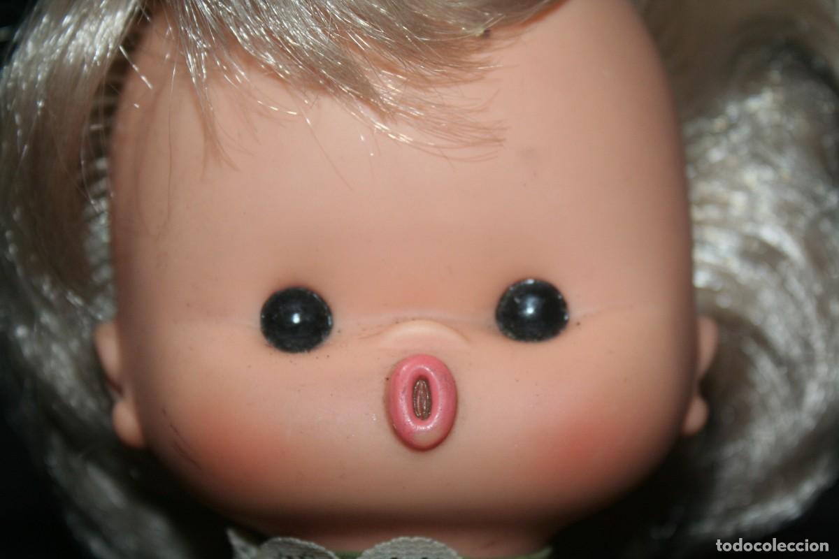 Otras Mu&ntilde;ecas de Famosa cl&aacute;sicas y de colecci&oacute;n: Mu&ntilde;eca antigua famosa ropa original