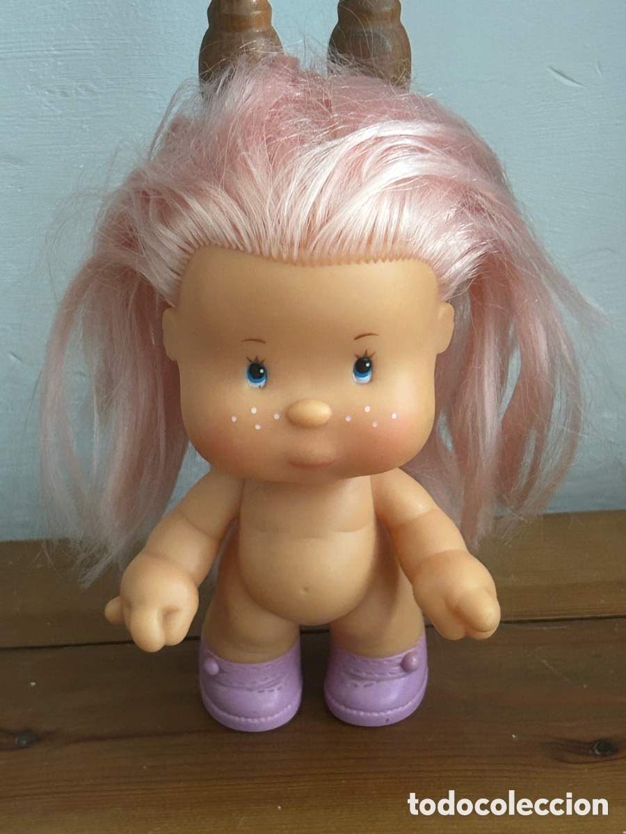 Otras Mu&ntilde;ecas de Famosa cl&aacute;sicas y de colecci&oacute;n: Mu&ntilde;eca polilla de famosa