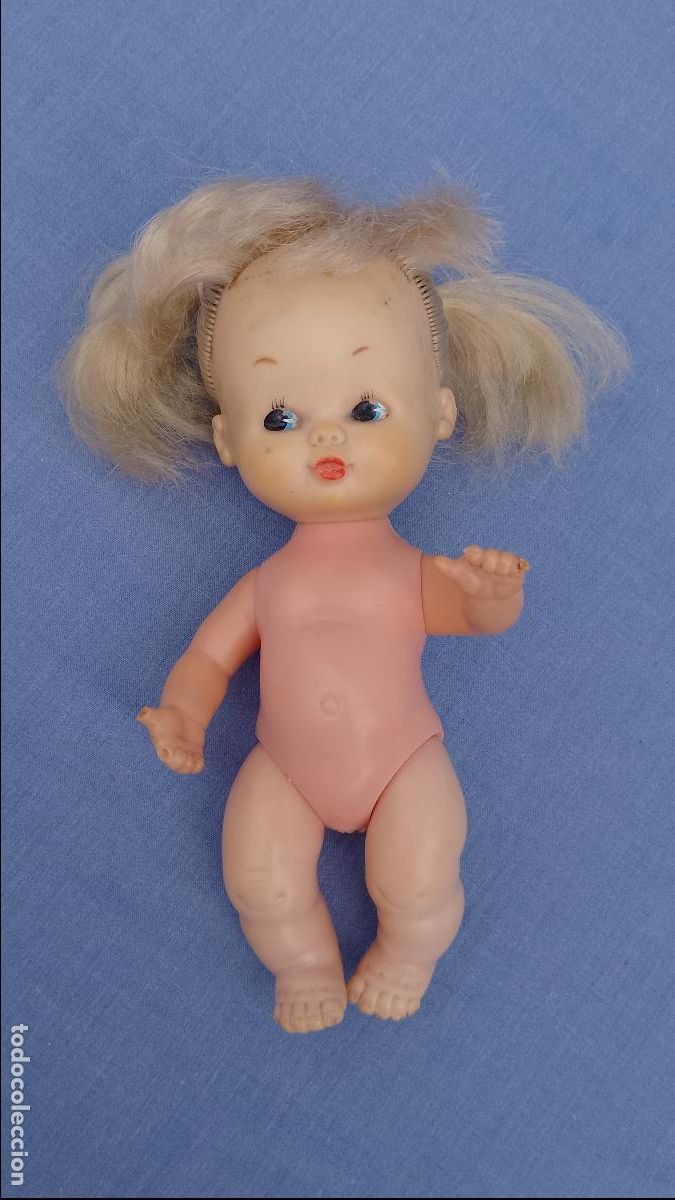 Otras Mu&ntilde;ecas de Famosa cl&aacute;sicas y de colecci&oacute;n: Antigua mu&ntilde;eca Cherri o Cherry ni&ntilde;a de Famosa para reparar o piezas / repuestos