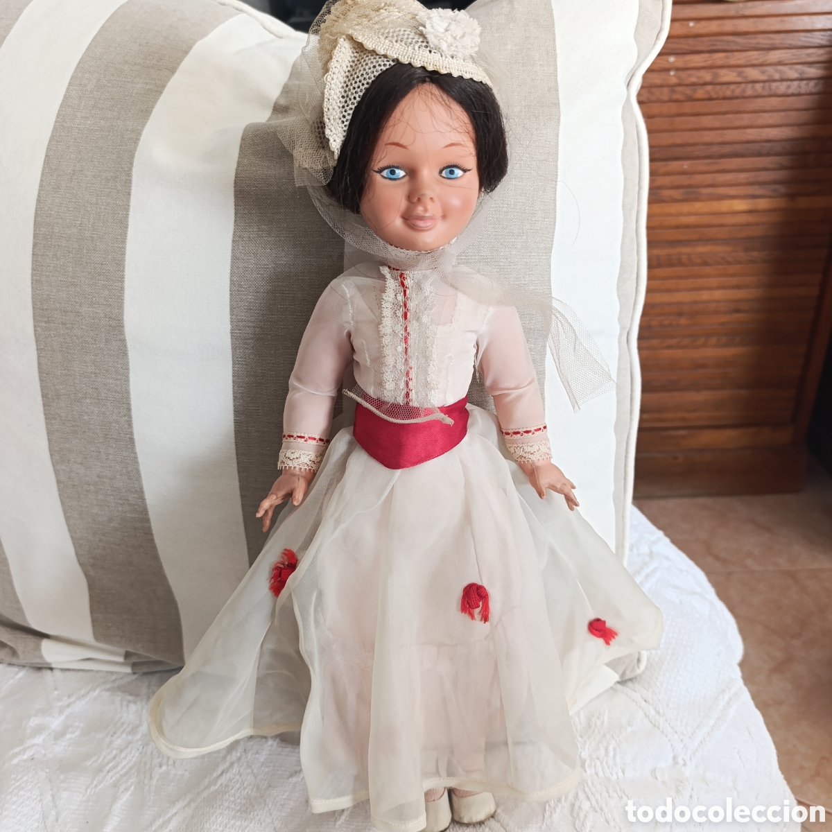 Otras Mu&ntilde;ecas de Famosa cl&aacute;sicas y de colecci&oacute;n: Mary Poppins,a&ntilde;o 1964, completa, de Famosa,buen estado articulaciones