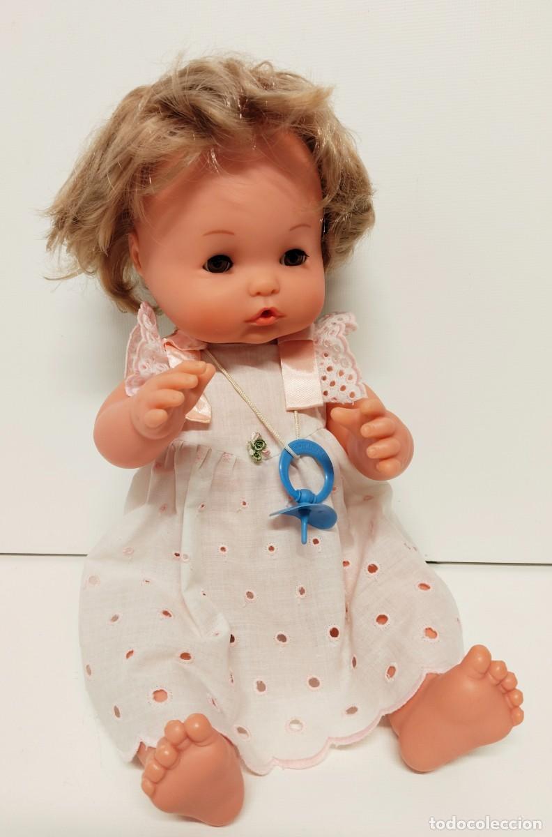 Otras Mu&ntilde;ecas de Famosa cl&aacute;sicas y de colecci&oacute;n: Mu&ntilde;eca Nenuco Coraz&oacute;n. Primera generaci&oacute;n, finales de los 70.