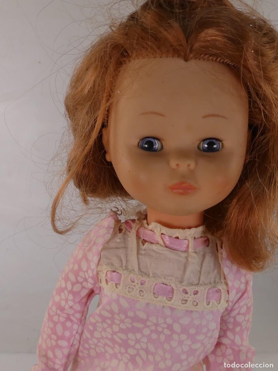 Autres Poup&eacute;es de Famosa: PRECIOSA MU&Ntilde;ECA DE FAMOSA CON ROPA
